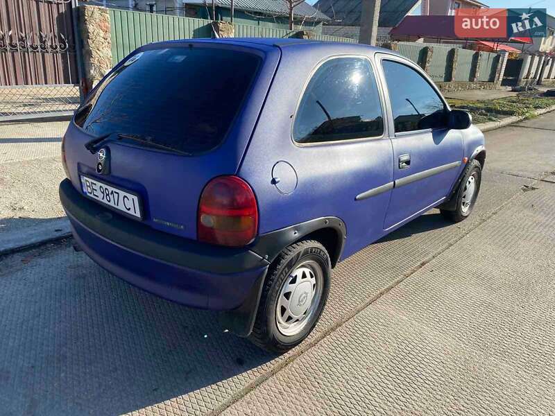 Хетчбек Opel Corsa 1999 в Первомайську
