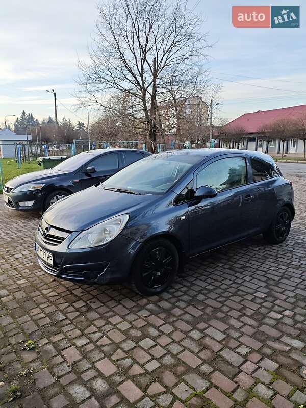 Хэтчбек Opel Corsa 2008 в Ивано-Франковске