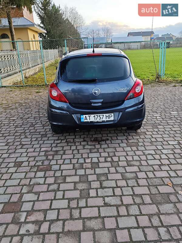 Хэтчбек Opel Corsa 2008 в Ивано-Франковске