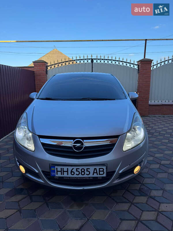 Хэтчбек Opel Corsa 2007 в Измаиле