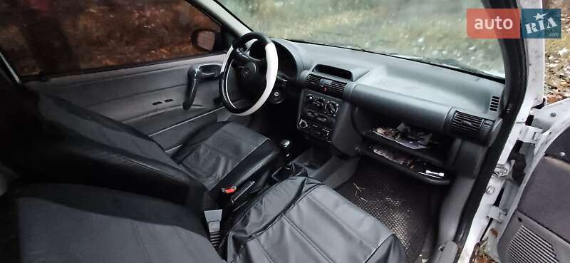 Хетчбек Opel Corsa 1994 в Дніпрі фото 3 Хетчбек Opel Corsa 1994 в Дніпрі