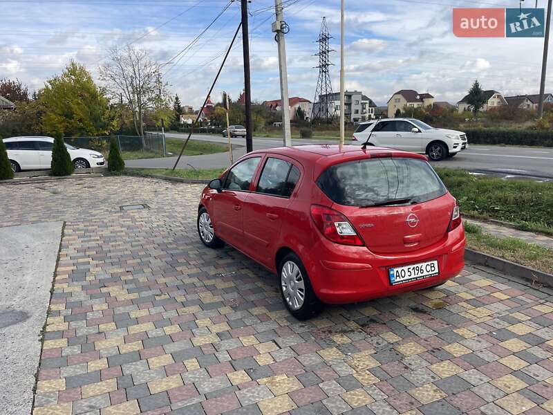 Хетчбек Opel Corsa 2007 в Ужгороді