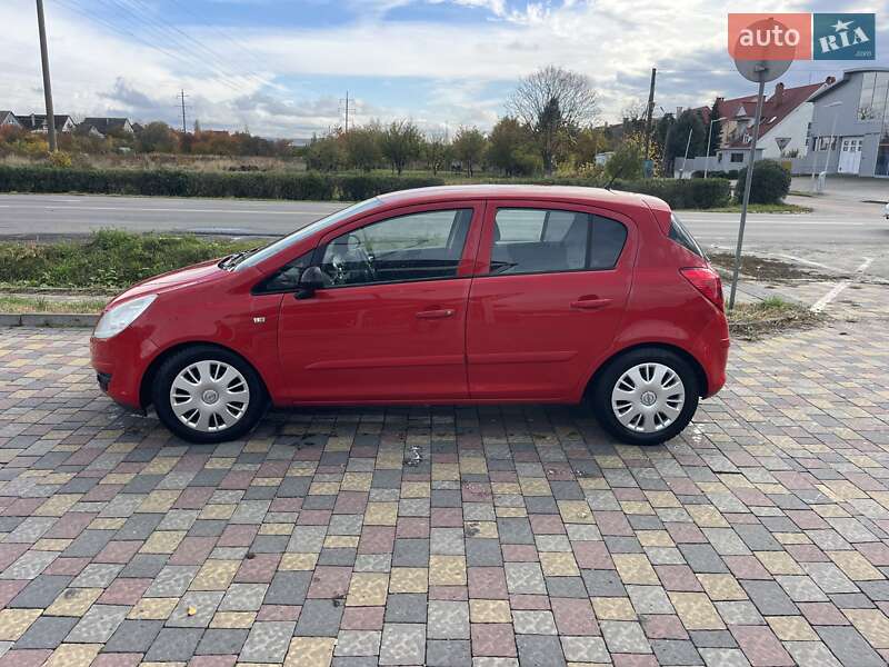 Хетчбек Opel Corsa 2007 в Ужгороді