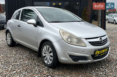 Хэтчбек Opel Corsa 2010 в Коломые