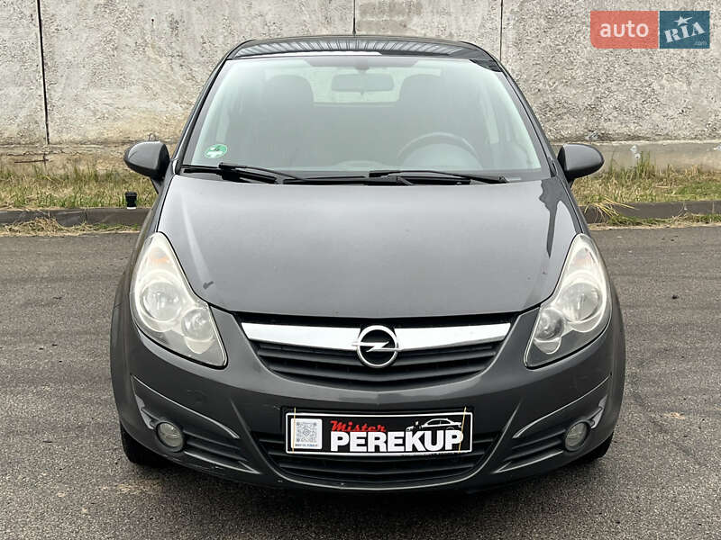 Хетчбек Opel Corsa 2010 в Києві