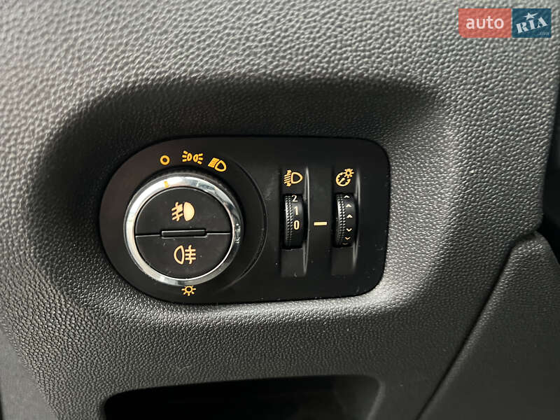 Хетчбек Opel Corsa 2010 в Києві