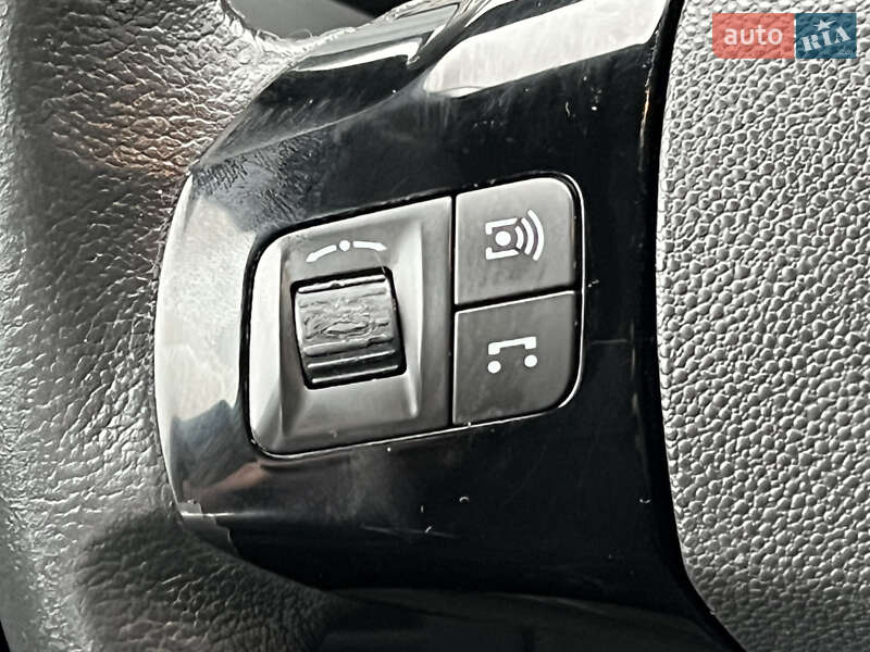 Хетчбек Opel Corsa 2010 в Києві