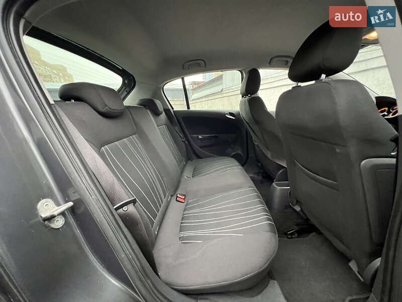 Хетчбек Opel Corsa 2010 в Києві