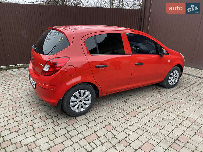 Хэтчбек Opel Corsa 2008 в Ровно фото 3 Хэтчбек Opel Corsa 2008 в Ровно