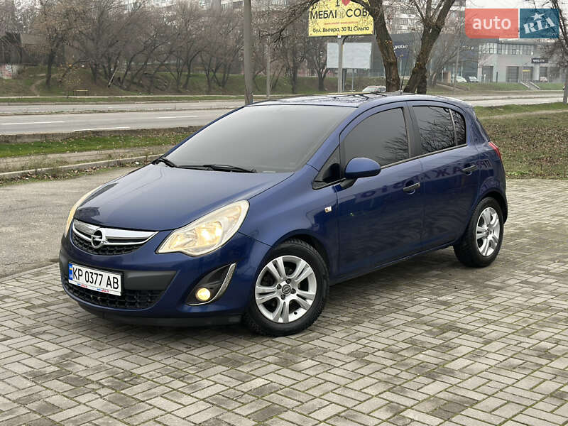 Хетчбек Opel Corsa 2012 в Запоріжжі