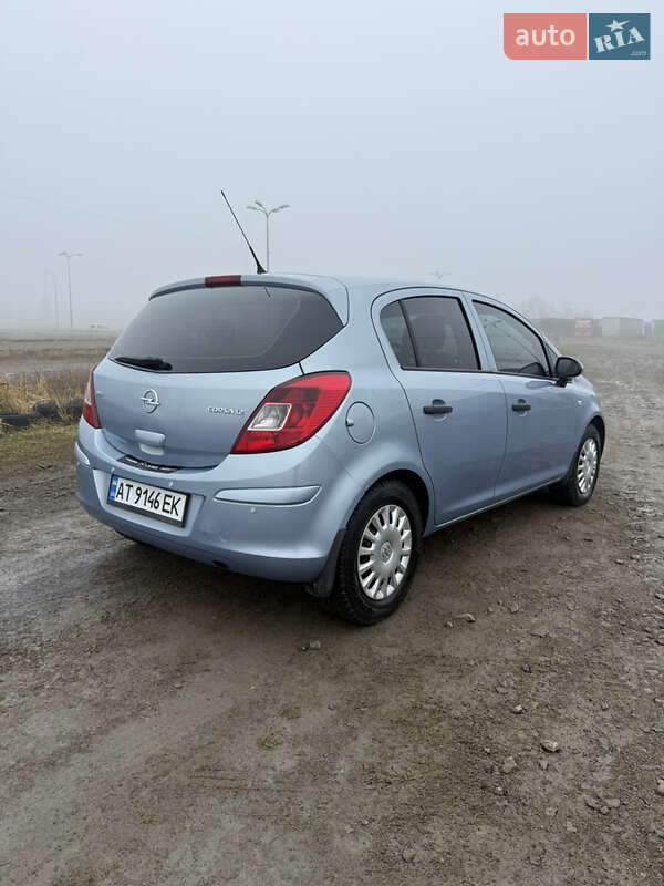 Хэтчбек Opel Corsa 2008 в Львове
