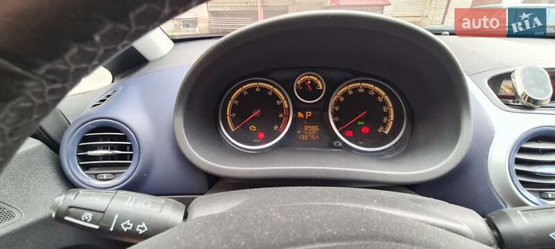 Хэтчбек Opel Corsa 2010 в Тернополе