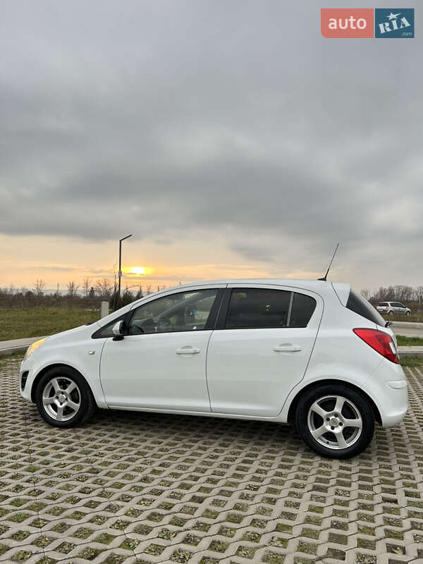 Хетчбек Opel Corsa 2012 в Коломиї фото 3 Хетчбек Opel Corsa 2012 в Коломиї