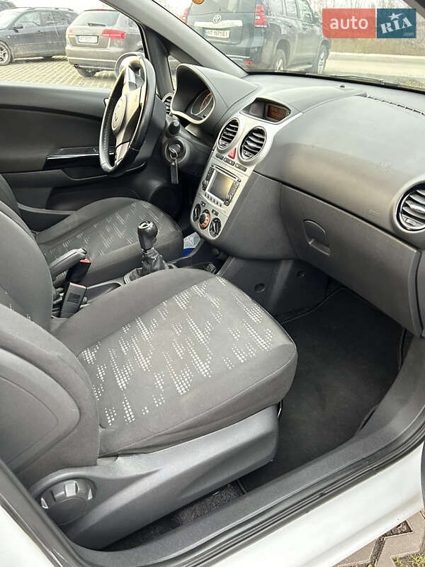 Хетчбек Opel Corsa 2012 в Коломиї фото 11 Хетчбек Opel Corsa 2012 в Коломиї