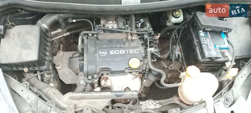 Хетчбек Opel Corsa 2008 в Петровому