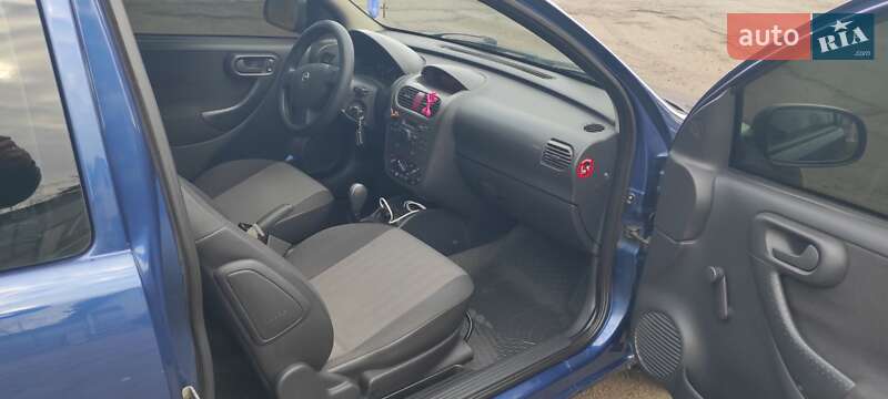Хетчбек Opel Corsa 2005 в Монастириській