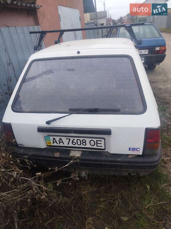 Хетчбек Opel Corsa 1992 в Боровій