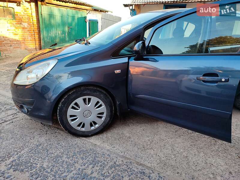 Хэтчбек Opel Corsa 2007 в Владимире