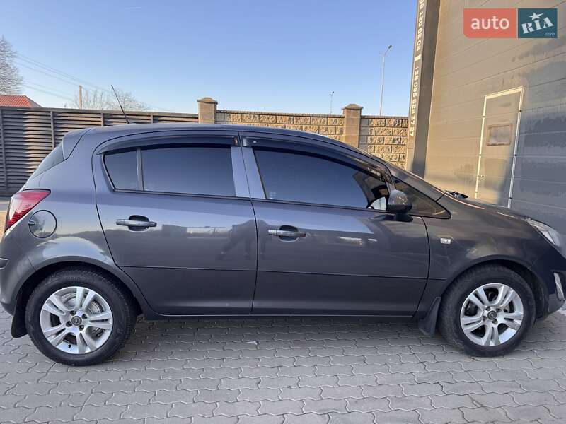 Хэтчбек Opel Corsa 2011 в Ужгороде фото 2 Хэтчбек Opel Corsa 2011 в Ужгороде