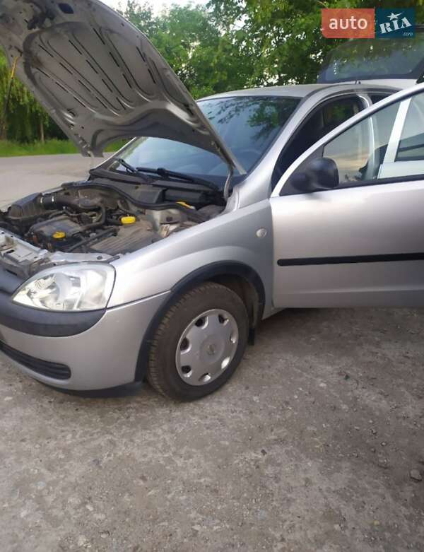 Хэтчбек Opel Corsa 2001 в Запорожье фото 3 Хэтчбек Opel Corsa 2001 в Запорожье
