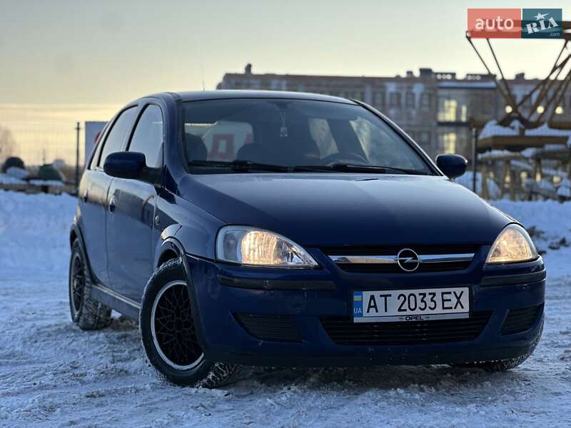 Хэтчбек Opel Corsa 2006 в Надворной