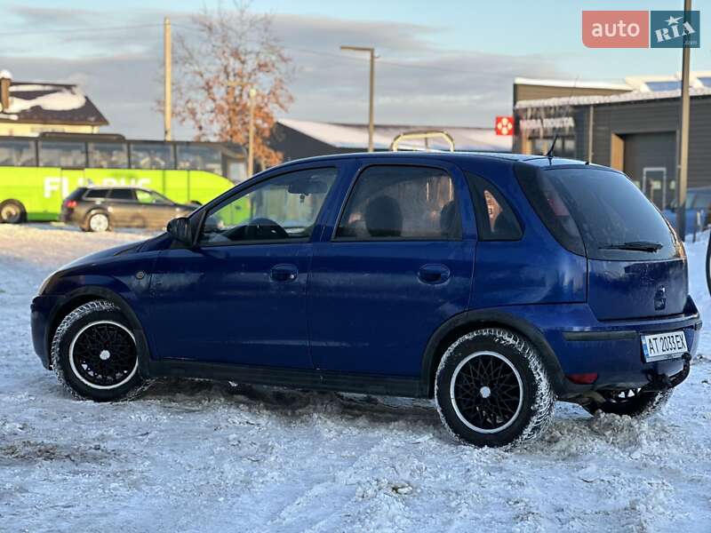 Хэтчбек Opel Corsa 2006 в Надворной