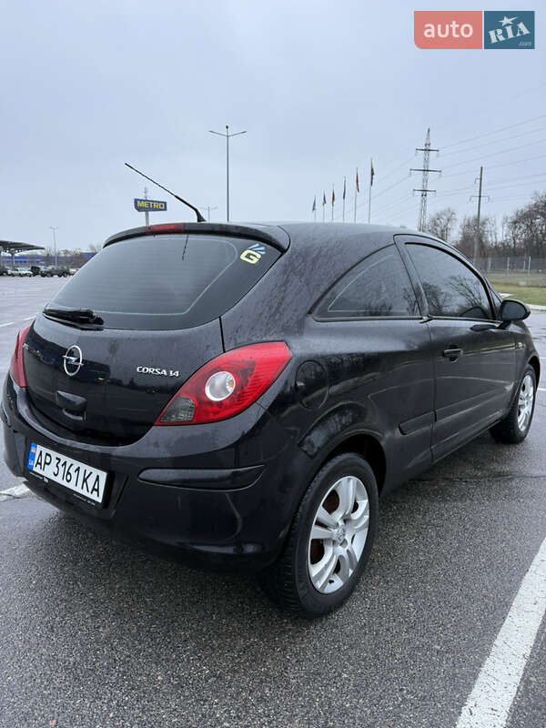 Хэтчбек Opel Corsa 2007 в Запорожье
