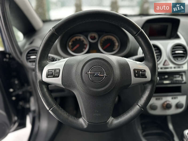 Хэтчбек Opel Corsa 2010 в Виннице