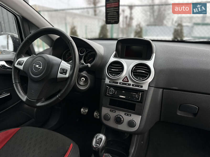 Хэтчбек Opel Corsa 2010 в Виннице
