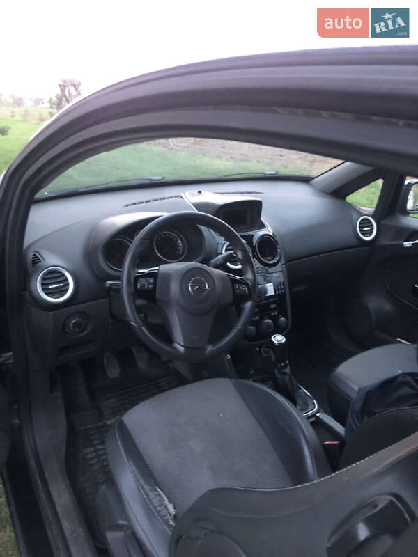 Хэтчбек Opel Corsa 2007 в Луцке