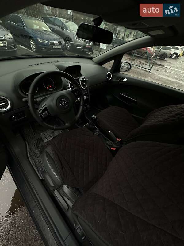 Хэтчбек Opel Corsa 2014 в Сумах