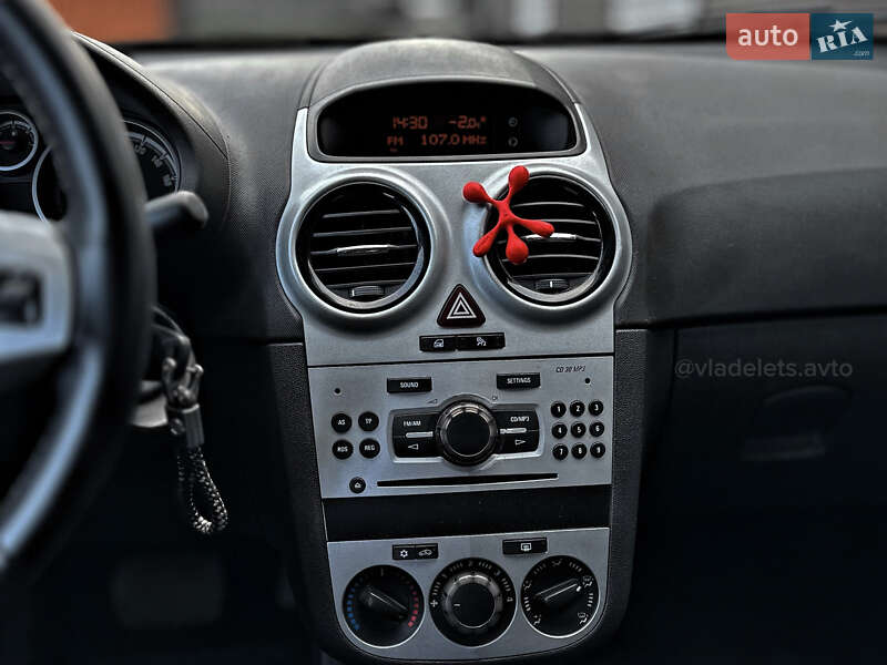 Хэтчбек Opel Corsa 2011 в Запорожье