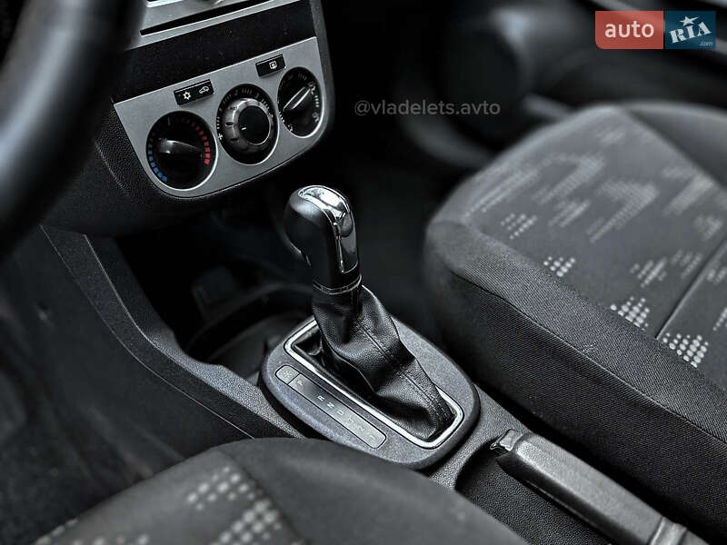 Хэтчбек Opel Corsa 2011 в Запорожье