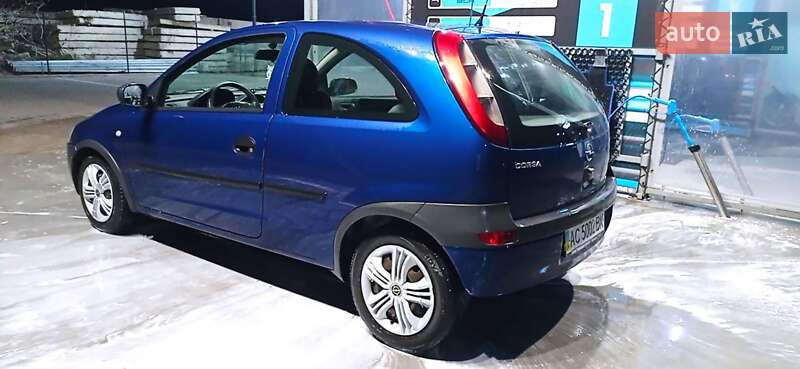 Хэтчбек Opel Corsa 2003 в Луцке