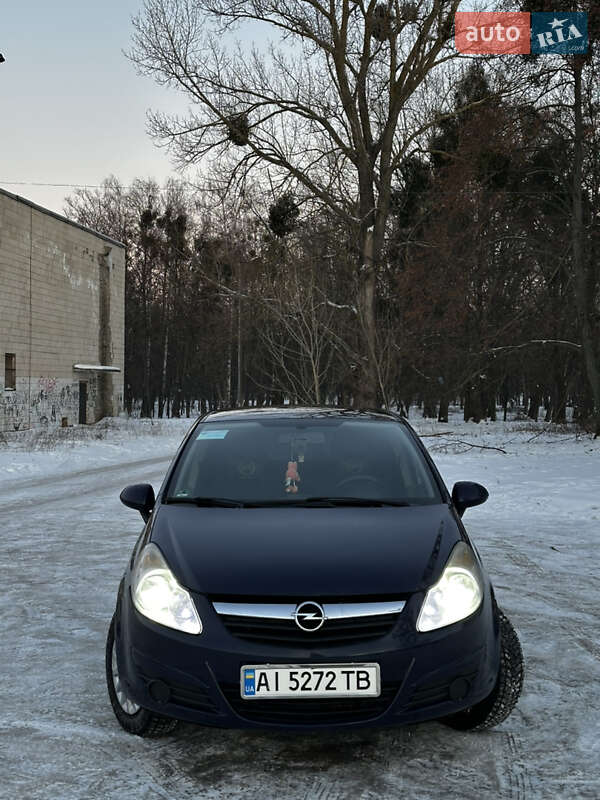 Хэтчбек Opel Corsa 2009 в Боярке