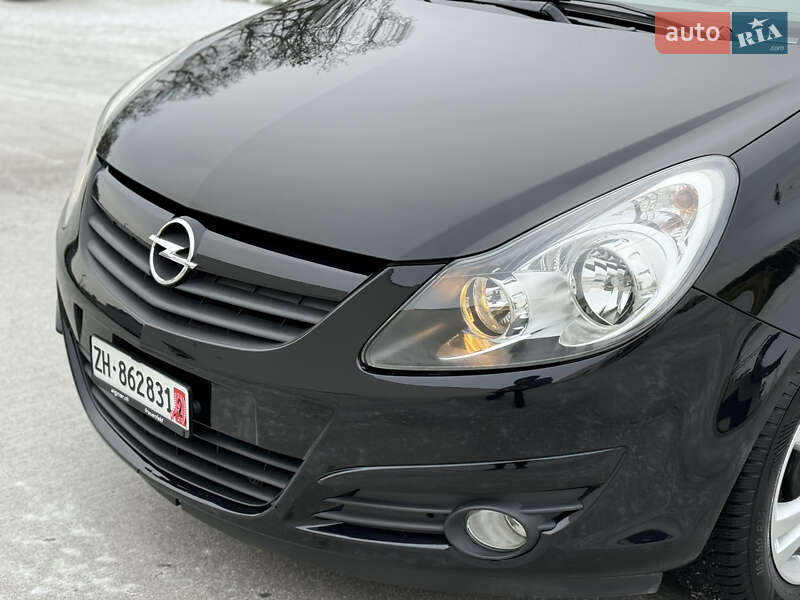 Хэтчбек Opel Corsa 2009 в Луцке