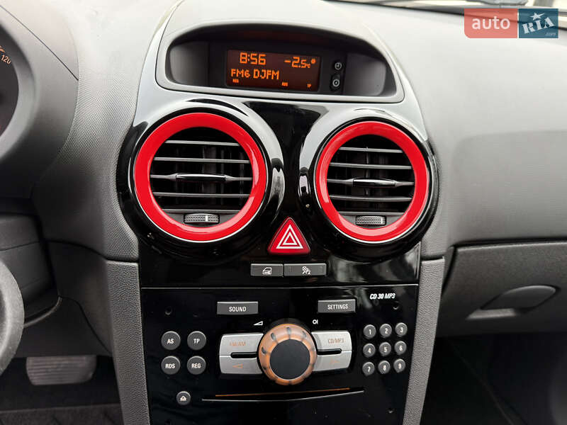 Хэтчбек Opel Corsa 2009 в Луцке