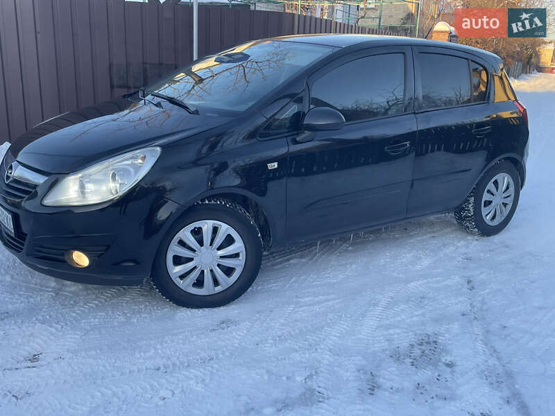 Хэтчбек Opel Corsa 2007 в Киеве