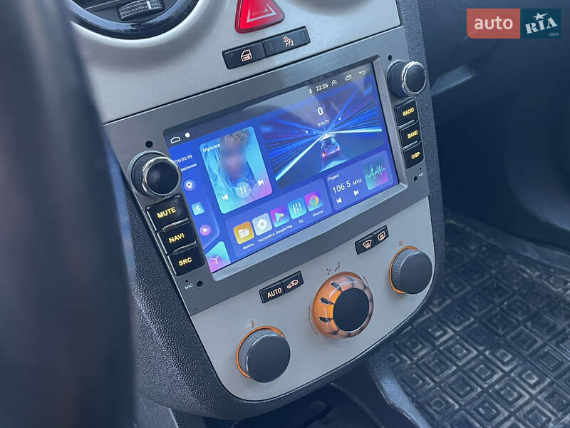 Хэтчбек Opel Corsa 2007 в Киеве