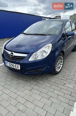Хэтчбек Opel Corsa 2009 в Калуше