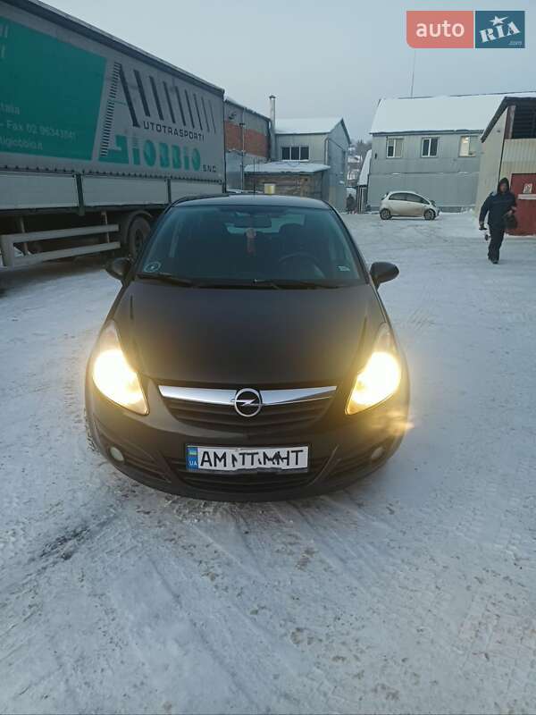 Хэтчбек Opel Corsa 2010 в Житомире фото 2 Хэтчбек Opel Corsa 2010 в Житомире