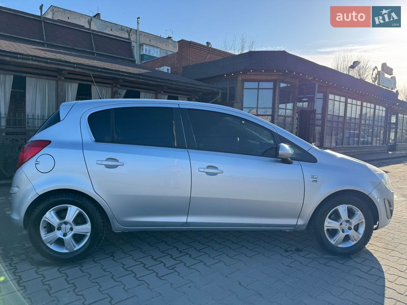 Хетчбек Opel Corsa 2012 в Хмельницькому
