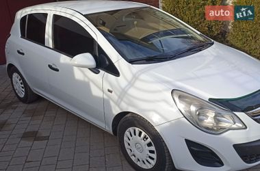 Хэтчбек Opel Corsa 2011 в Черновцах