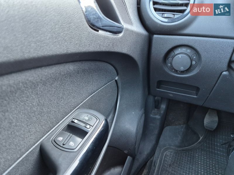 Хетчбек Opel Corsa 2008 в Києві фото 15 Хетчбек Opel Corsa 2008 в Києві