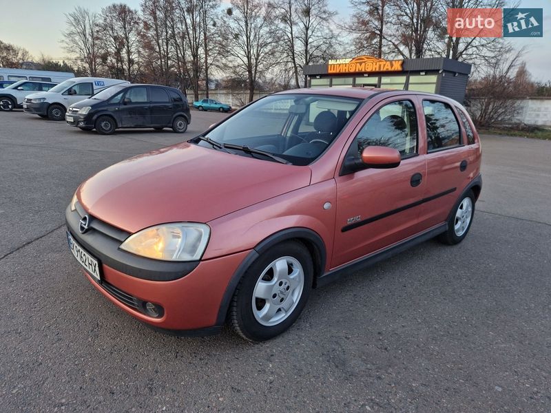 Хэтчбек Opel Corsa 2001 в Ровно