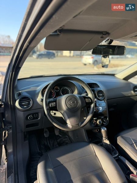 Хэтчбек Opel Corsa 2010 в Крюковщине