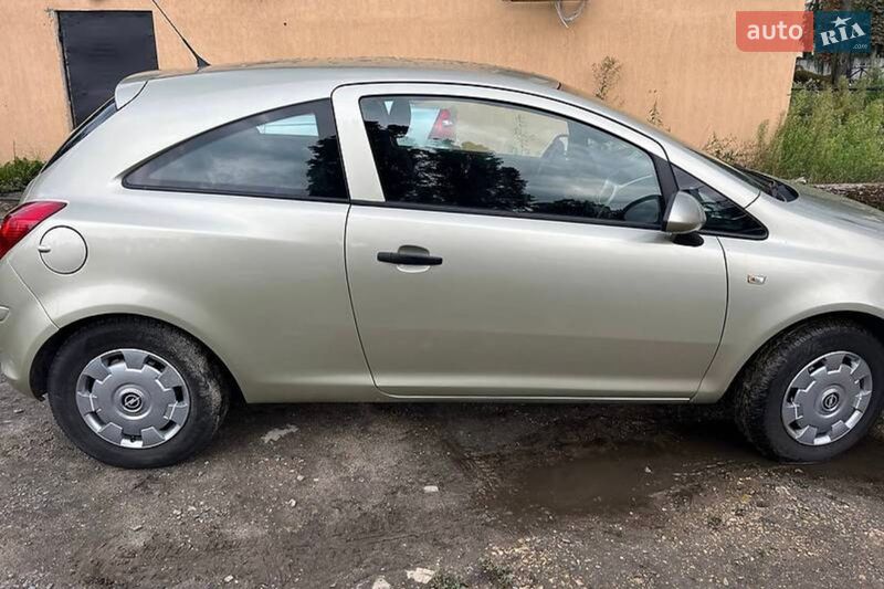 Хэтчбек Opel Corsa 2008 в Белой Церкви