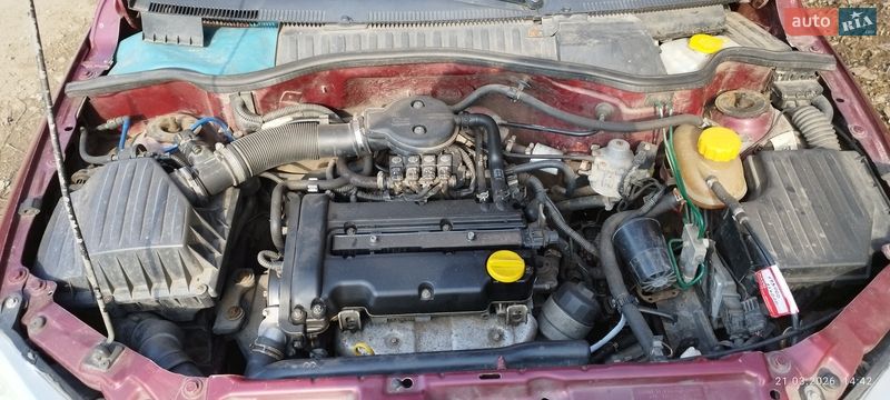 Хетчбек Opel Corsa 2004 в Полтаві