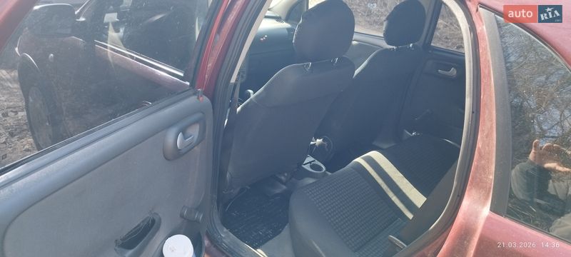 Хетчбек Opel Corsa 2004 в Полтаві