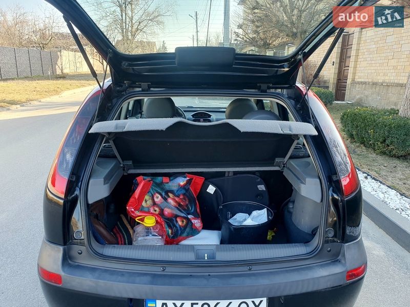 Хэтчбек Opel Corsa 2001 в Харькове